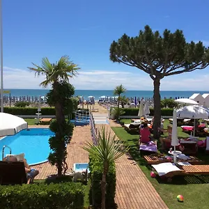 Universo 3*, Lido di Jesolo Olaszország